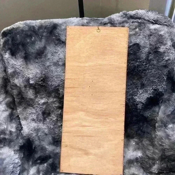 Vintage Mid Century Teak and Burlap Wall Hangings of a man - Picture 3 of 12